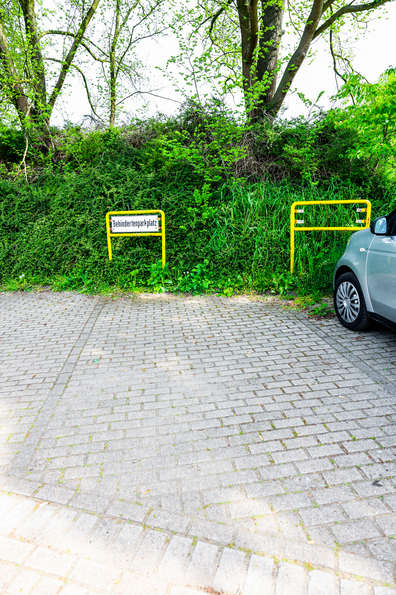 Eingezeichneter Behindertenparkplatz für PKW